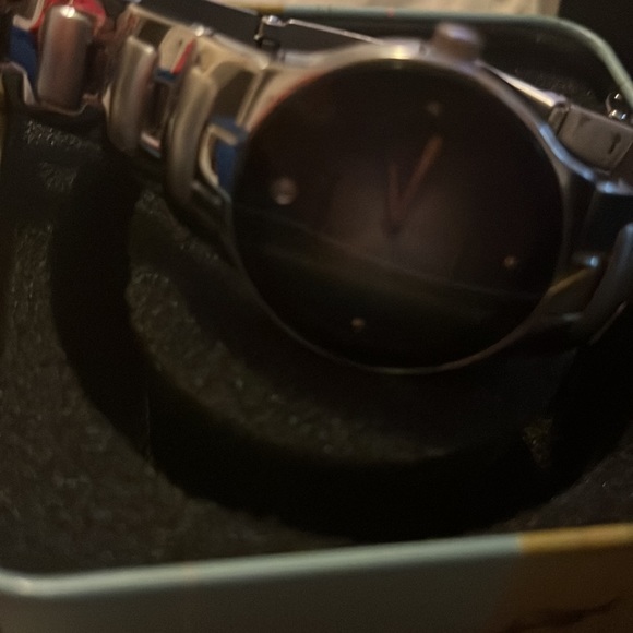 Men’s Authentic Fossil Watch - Picture 4 of 4